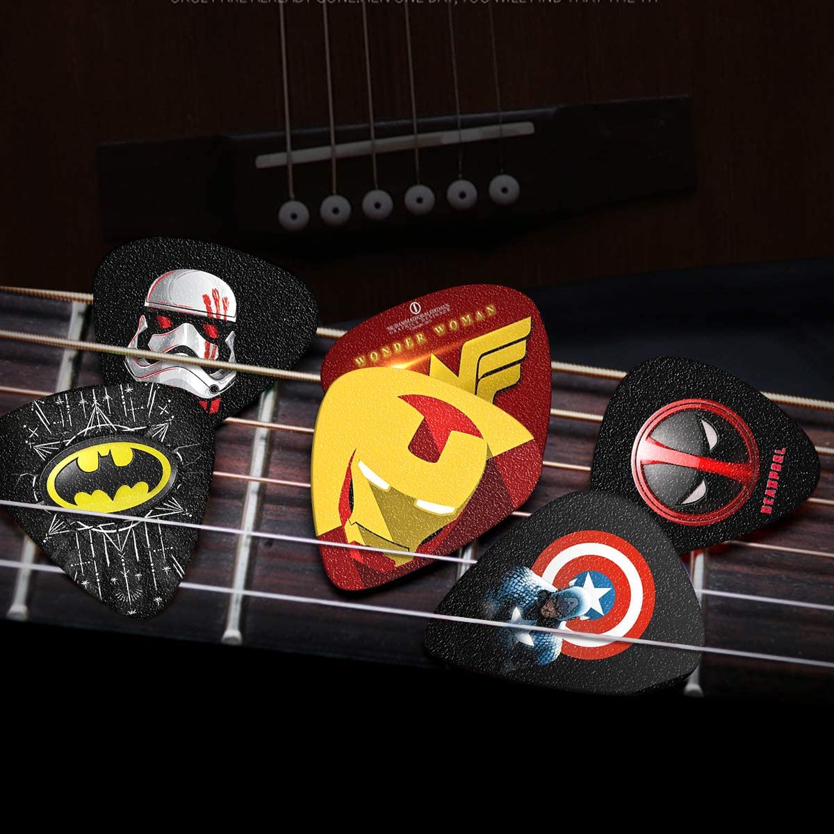 Plastic Universal Guitar Picks (Superheroes)