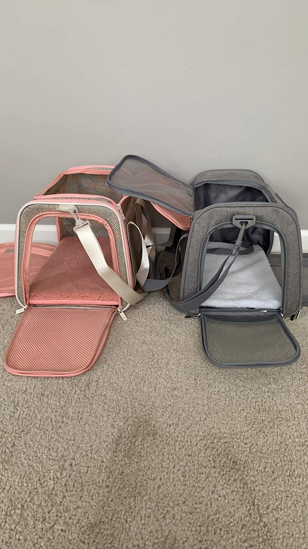 Carrier for medium cats and small dogs, (Light Pink)