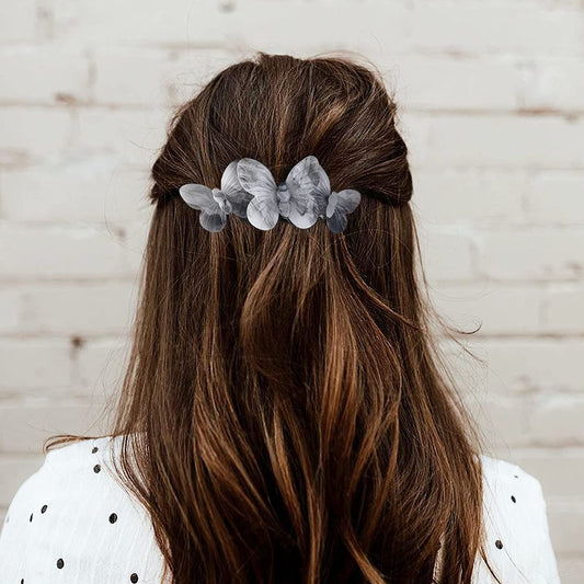 3 hair clips (light blue)