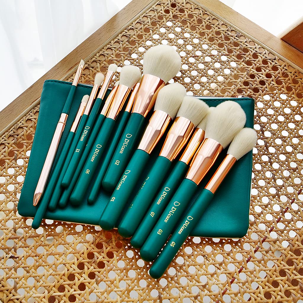 13 makeup brushes with case, with bag, green