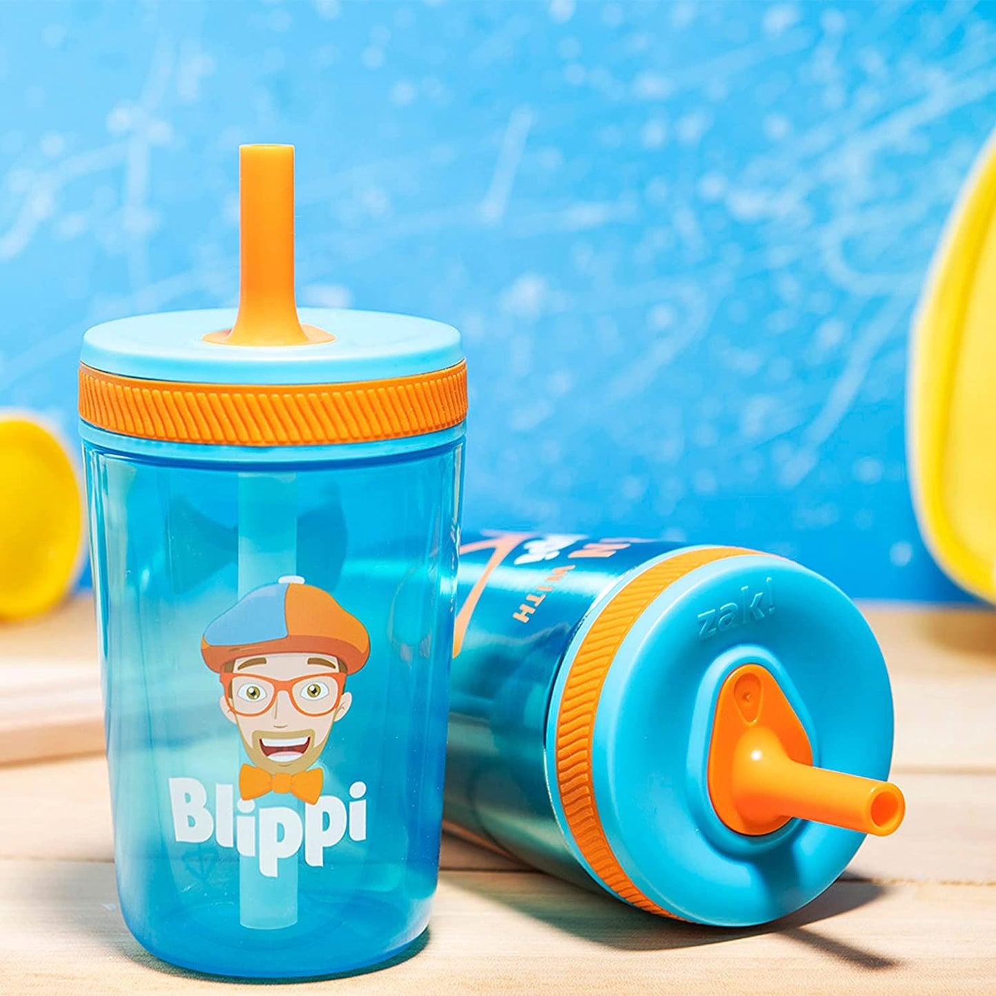 Set of cups, screw lid with straw. 3 piece set. Blippi