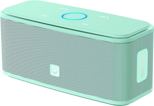 Portable wireless bluetooth speaker with 20-hour playtime, green