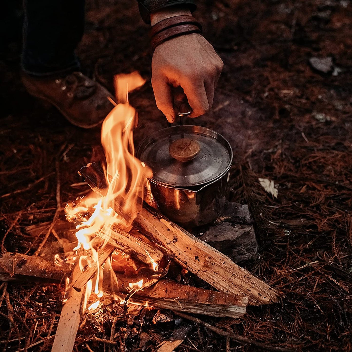 Stainless steel pot and wooden handle, with canvas bag