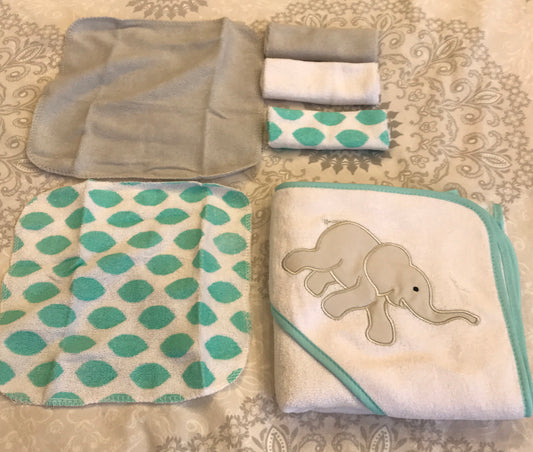 Unisex Baby Hooded Towel - 5 Mini Towels (Elephant Ikat)