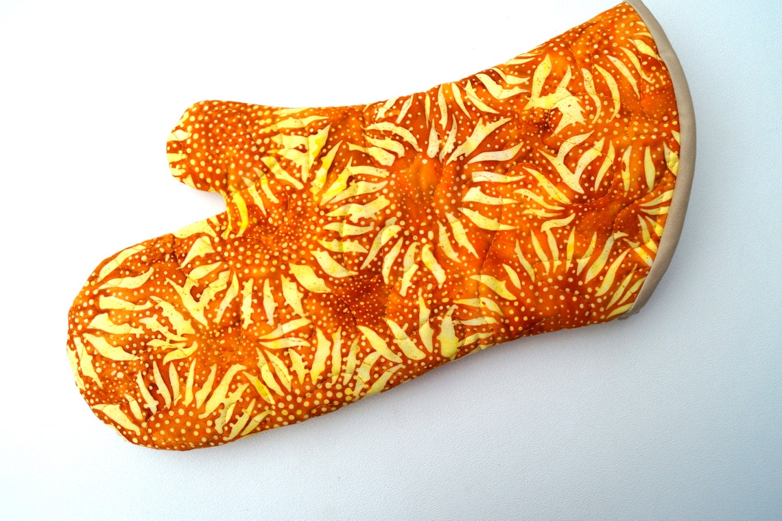 Yellow and Orange Sunflower Quilted Oven Mitt (No Hanging Tab)