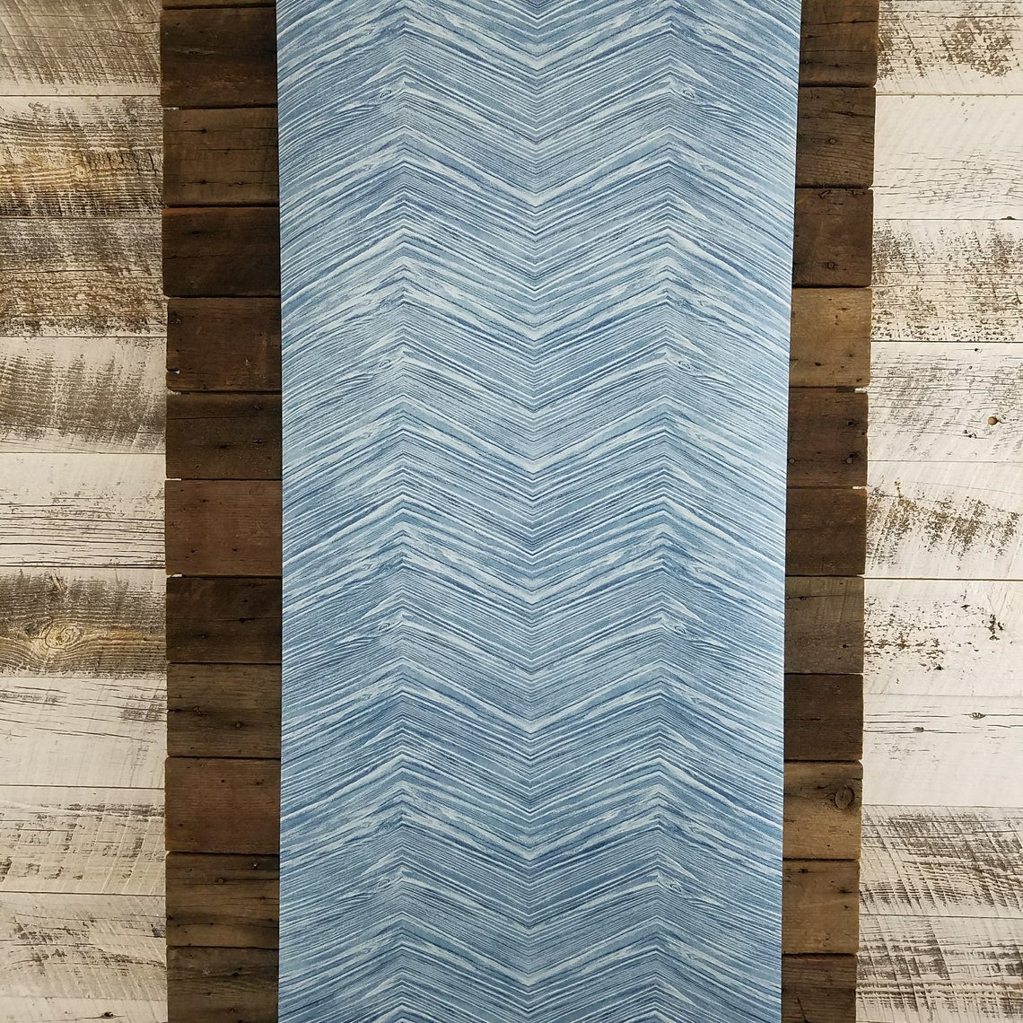 Blue Modern Wood Grain Wallpaper (20.5 x 36 Inch Yard)