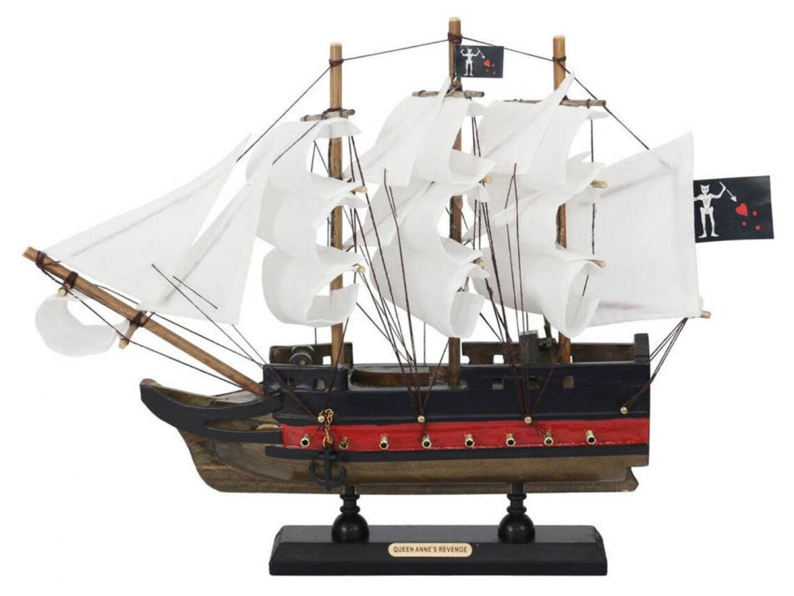 Model Pirate Ship, Color White Sails, 12 inches