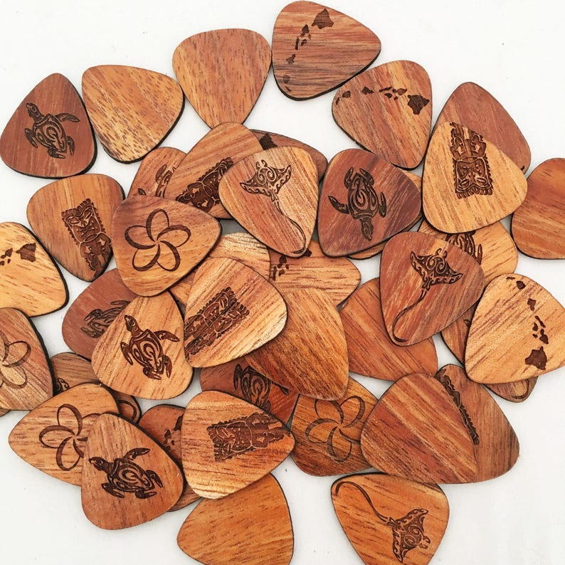 Exotic Wooden Guitar Pick, (manta ray)