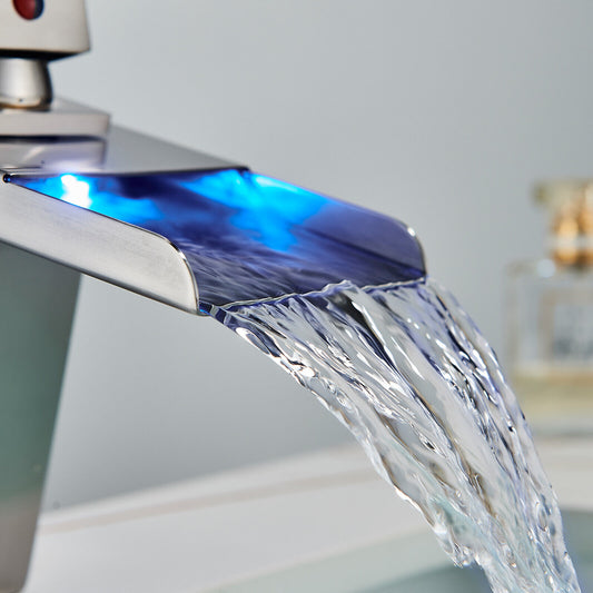 Bathroom faucet, 1 waterfall hole, single lever, with LED light